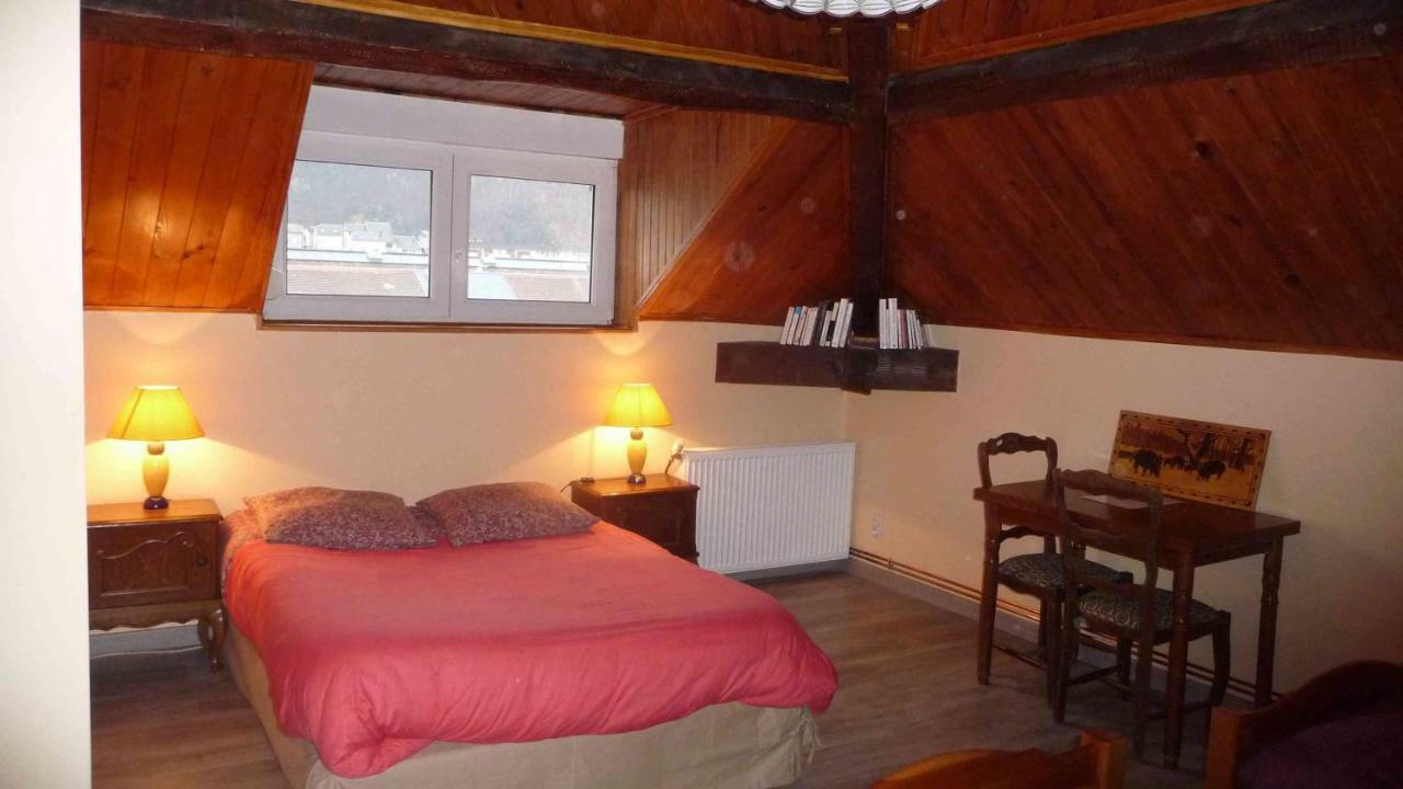 Le Point Du Jour Bed and Breakfast Revin  Εξωτερικό φωτογραφία